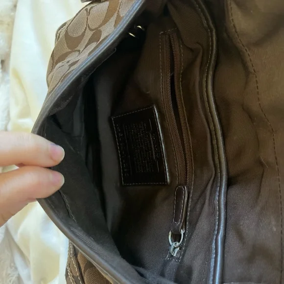 Vintage Little brown coach shoulder bag! - Picture 3 of 5
